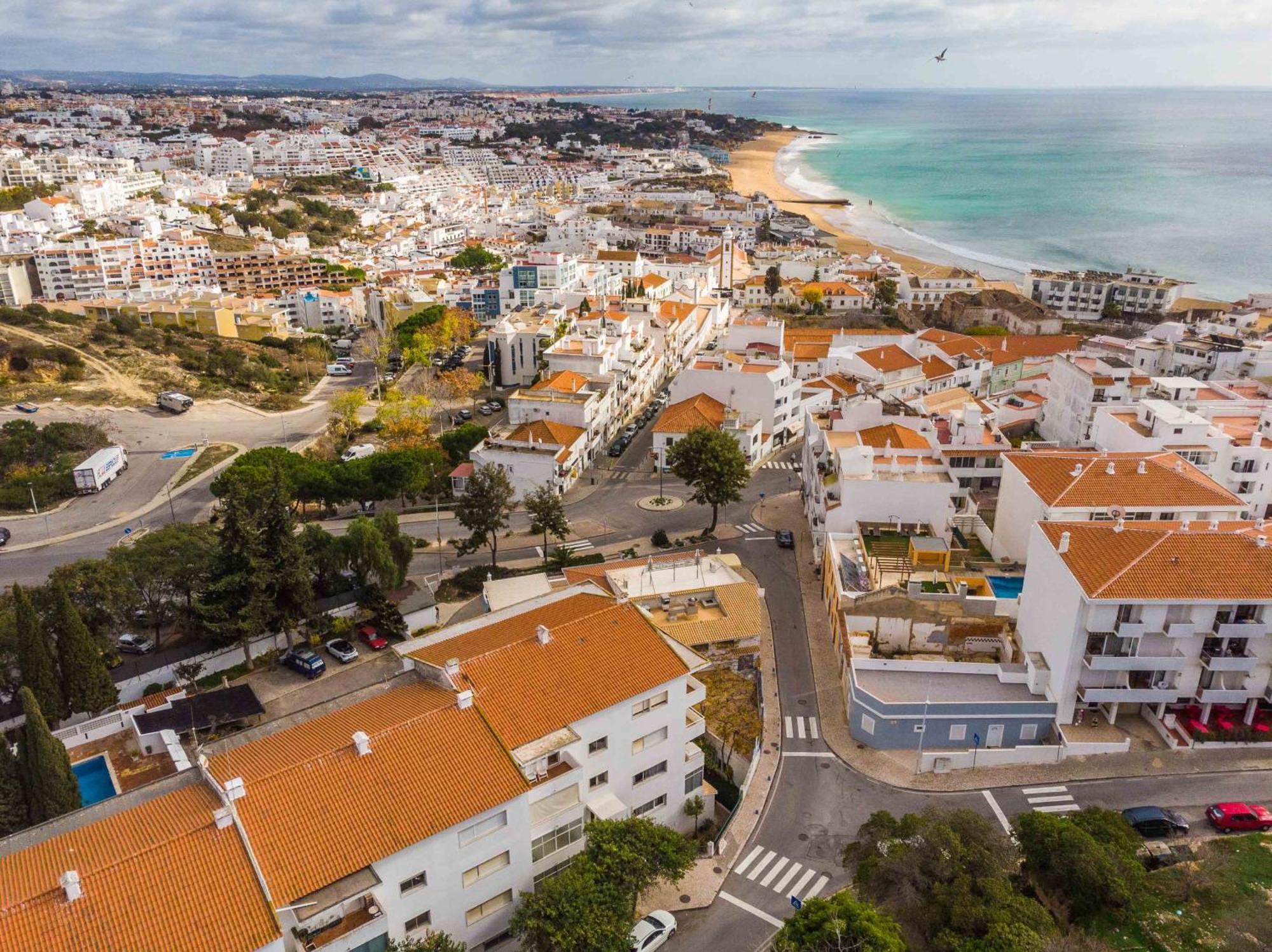 Casa Santa Maria - Sea View - 500M From The Beach - Wifi Albufeira Buitenkant foto