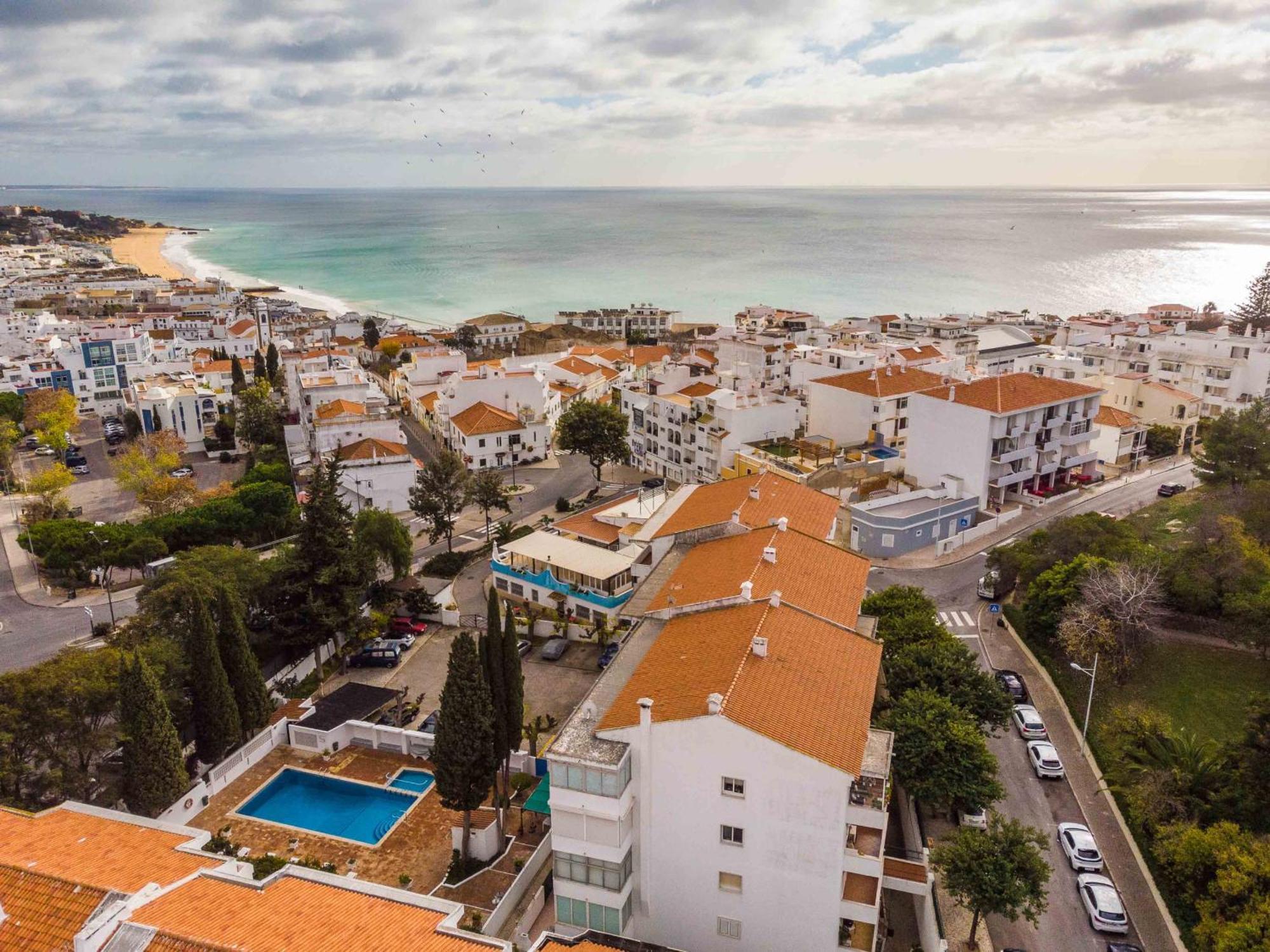 Casa Santa Maria - Sea View - 500M From The Beach - Wifi Albufeira Buitenkant foto