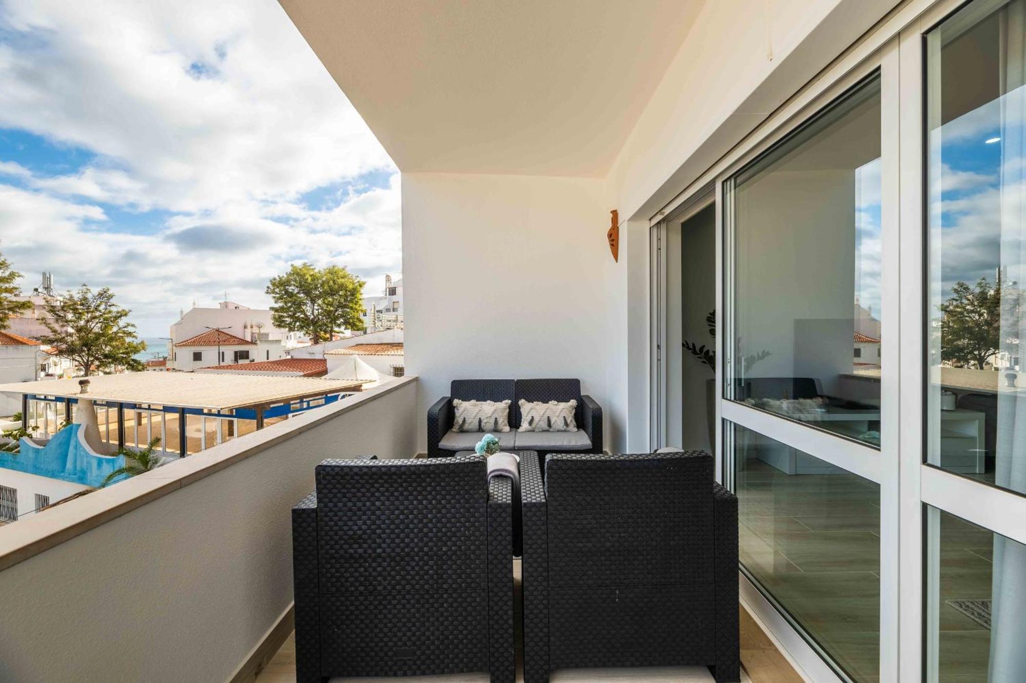 Casa Santa Maria - Sea View - 500M From The Beach - Wifi Albufeira Buitenkant foto